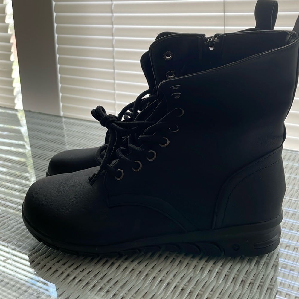 Black size 6 boots pleather